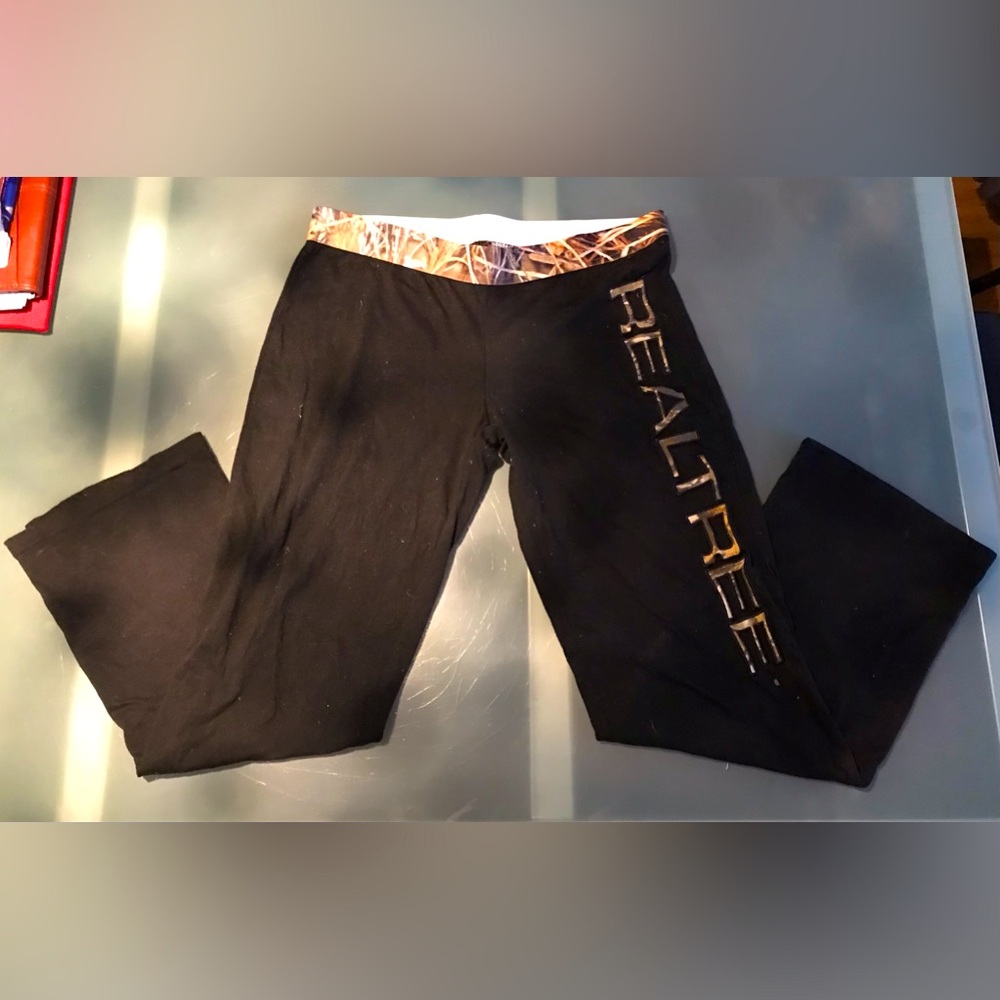Real Tree Yoga Pants size M